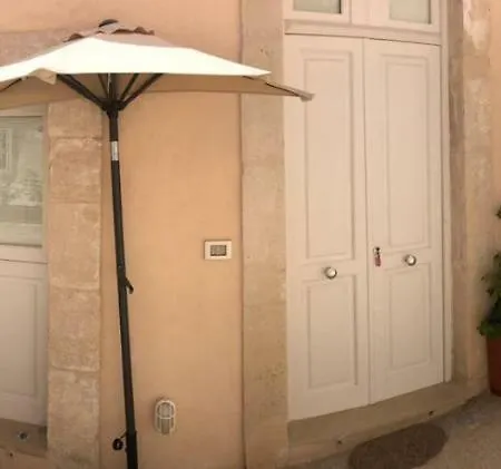 La Casetta Di Ortigia Daire *
